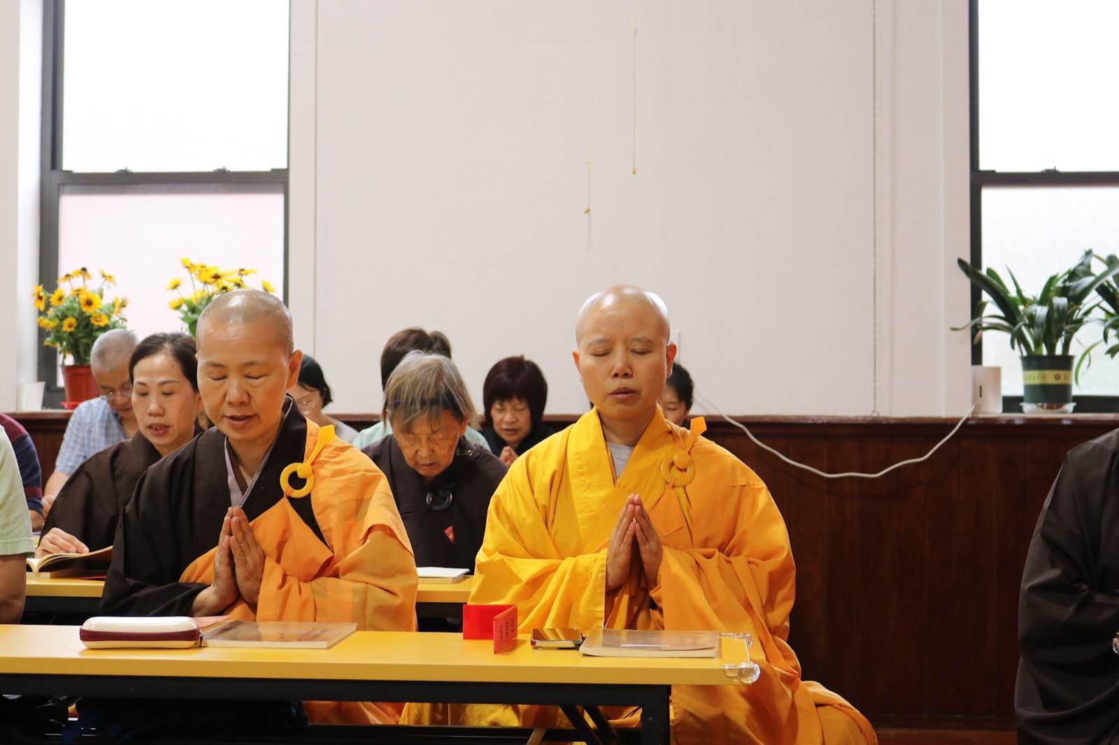 法师主持法会